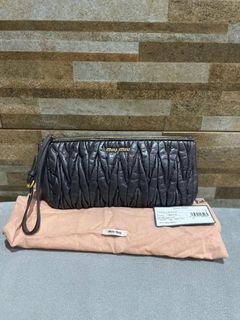 (Kategori: ) berada di . Dikirim oleh kiano_shoes (ID iklan 1303077999, Gambar 1). Deskripsi: .