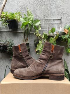 FLORENTINI + BAKER  (Suede Boots)
Size: can be fit to 10.5-11us / 30cm (using tape measure)