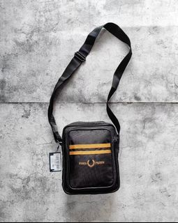 Fred Perry Twin Tipped crossbody bag