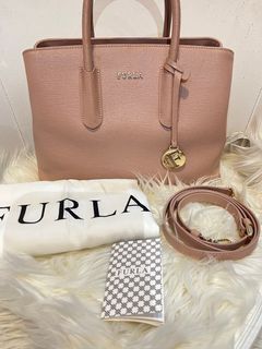 (Kategori: ) berada di . Dikirim oleh syatsy.preloved (ID iklan 1303114347, Gambar 1). Deskripsi: .