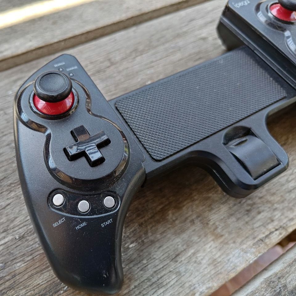 IPEGA 9023 Bluetooth Mobile Controller Gamepad (Category: Controllers) located in Manila. Submitted by dregzerp (Listing ID 1303211488, Image 2). Description: Bought this during the pandemic but I now own an Anbernic so I don't have a use for this. Works perfectly on Android. Perfect for Gameboy and PSP emulators. Bluetooth connects instantly, no defects with the connection. Battery charge still good. RFS: Decluttering No meetups. Ship only via J