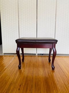 JAPAN SURPLUS FURNITURE PIANO CHAIR WITH STORAGE FG022  SIZE 25.5L x 14W x 19H in inches   (AS-IS ITEM) IN GOOD CONDITION