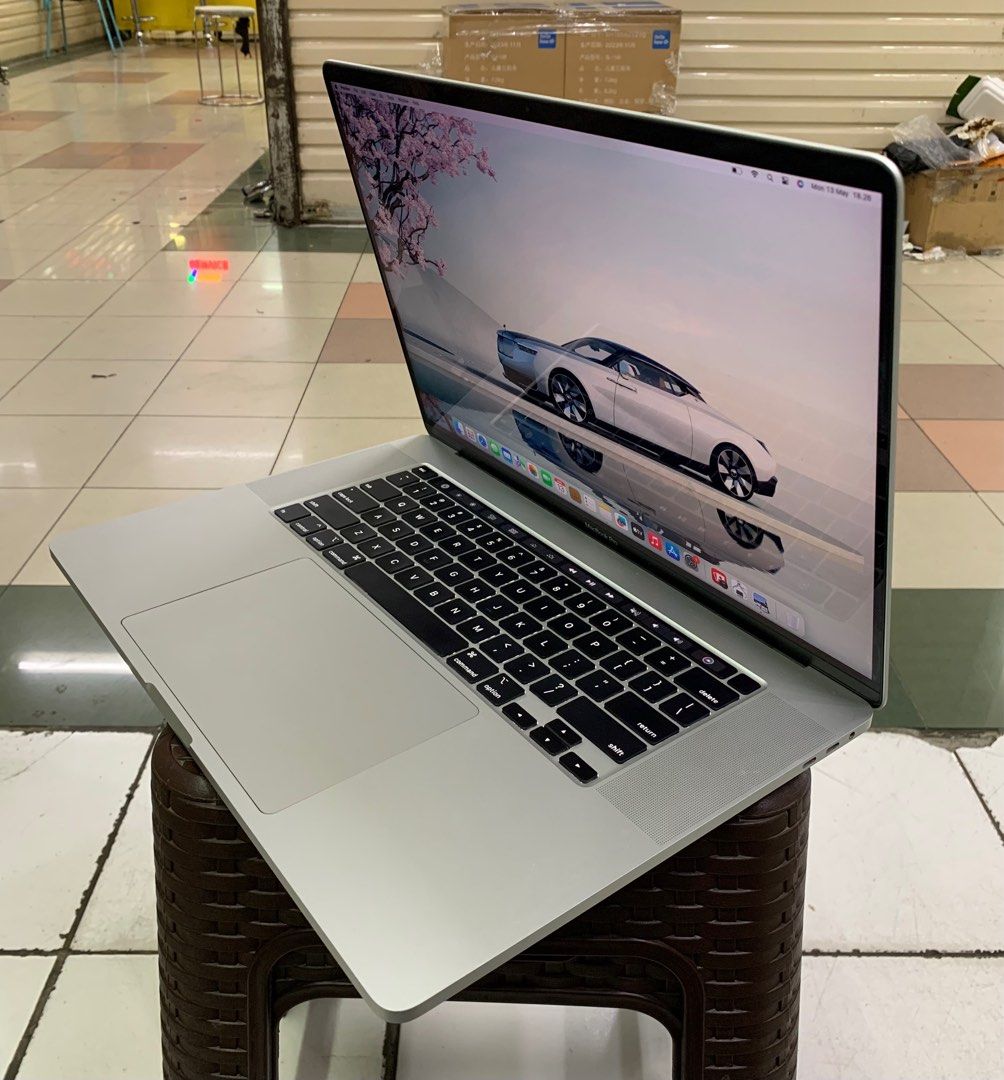 Macbook Pro 2019 16inch Intel Core i7 16/512GB Touchbar Silver