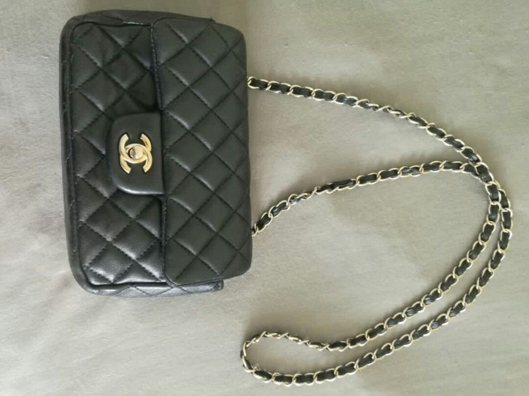Mini Chanel Handbeg black Serial no. 10218184 Genuine