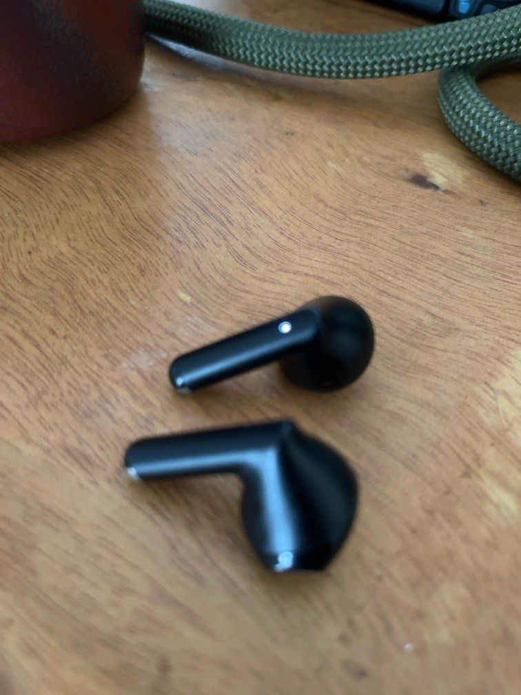 Miniso TWS Earphones Black (Category: Earphones) located in Mandaluyong City. Submitted by Mateo_Garcia (Listing ID 1303086653, Image 3). Description: Miniso TWS True Wireless Earphones black color. Bought about 3 months ago. Good working condition. Original Price is PHP 1,000. RFS: I was given apple EarPods as a gift, so no longer use..