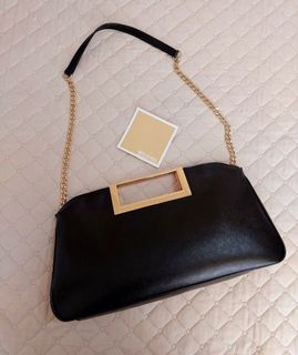 (Category: ) located in . Submitted by ms.bags (Listing ID 1303207574, Image 1). Description: .
