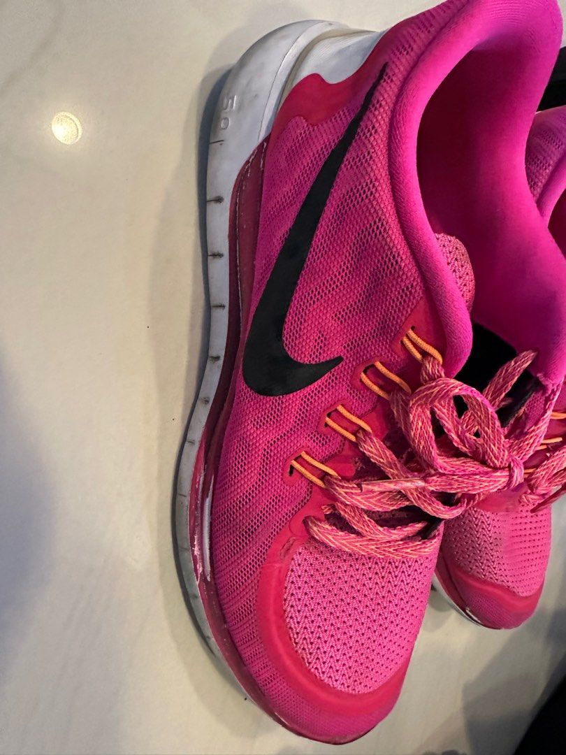 Nike粉紅色US9號運動鞋 照片瀏覽 2