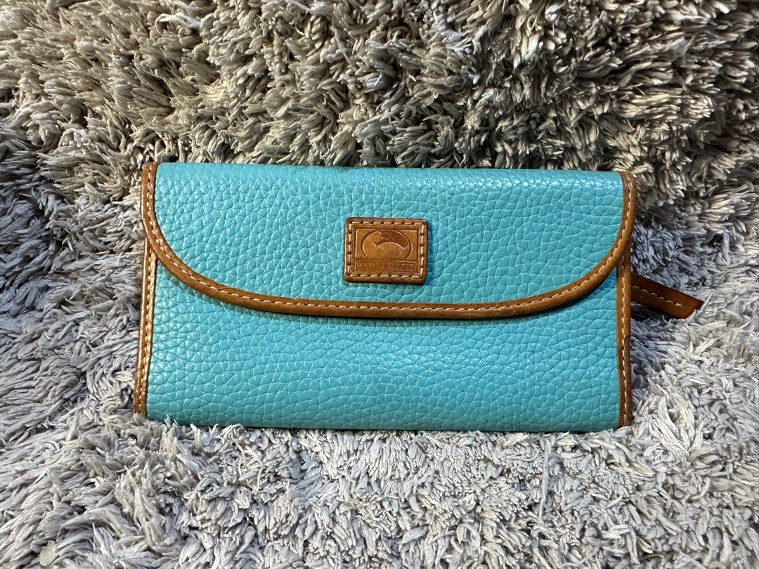 D&b wallet clearance