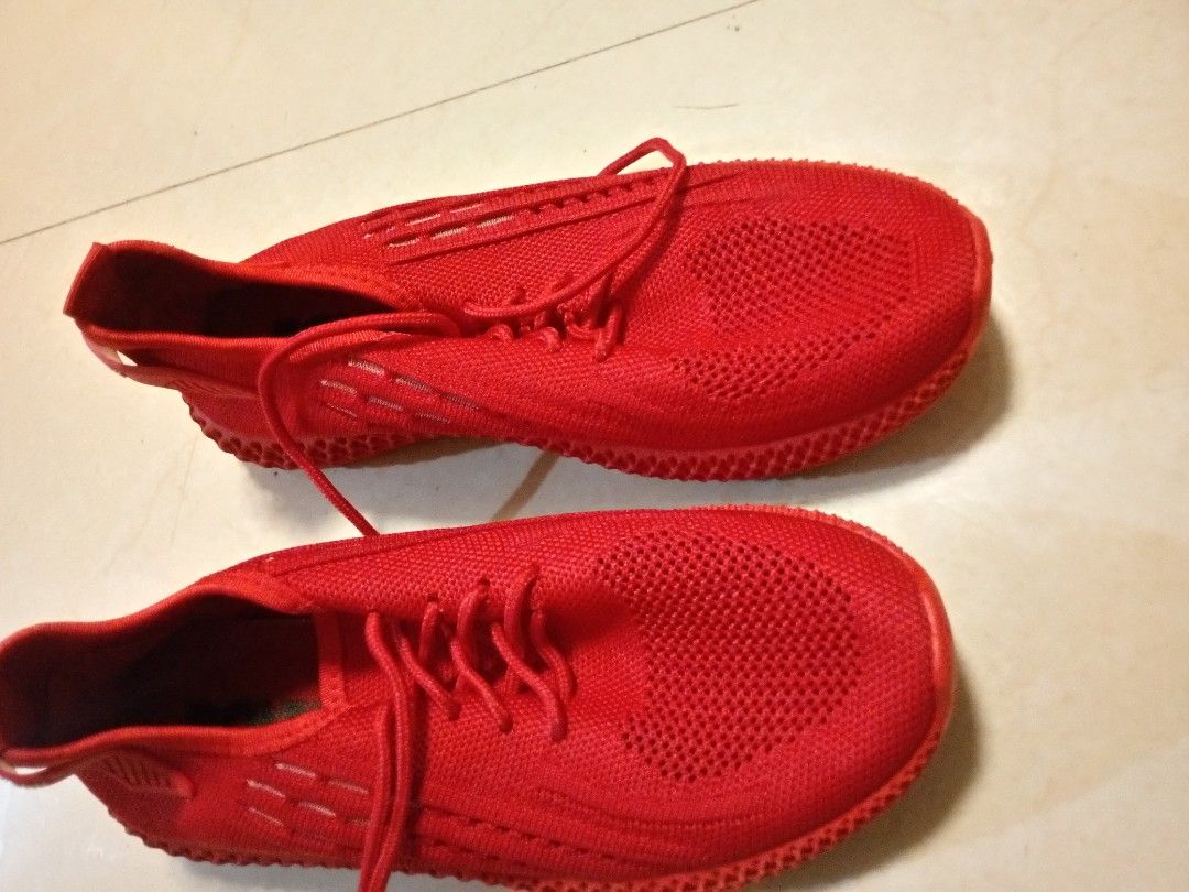 PONY- Red Rubber Shoes (Category: Sneakers) located in Las Pinas. Submitted by lynnsite (Listing ID 1303093209, Image 1). Description: unused, does not come with a box..