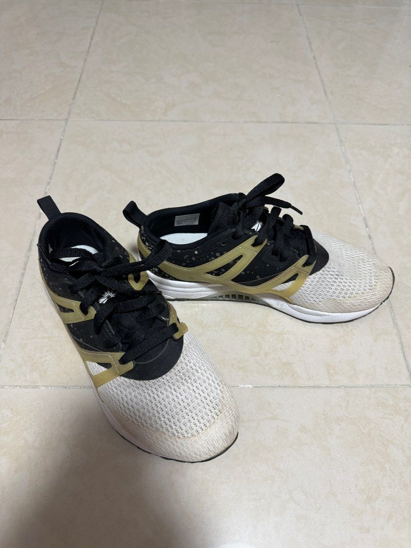 Reebok Ventilator Adapt Graphic white Reebok Carousell