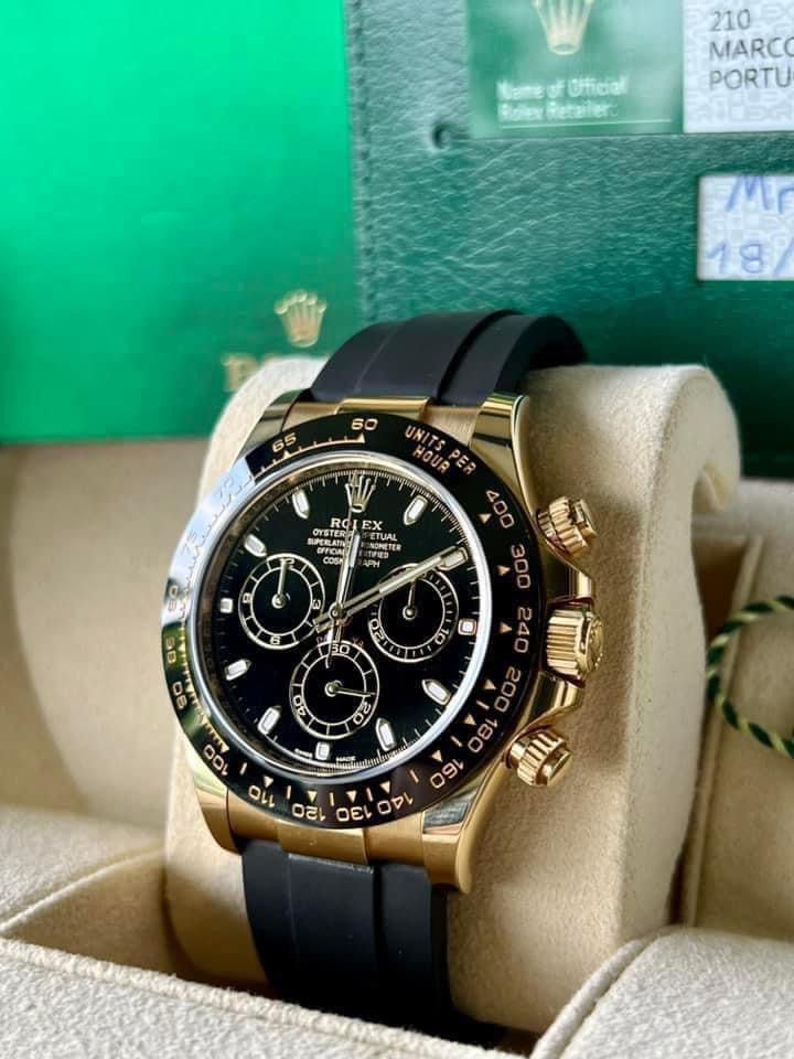 Rolex daytona (Category: Luxury Watches) located in Cabanatuan. Submitted by albertgonzales27 (Listing ID 1303149882, Image 2). Description: Forsale!!! Rolex daytona oysterflex 18k gold Ceramic 2019 Hang tag Complete Manual warranty booklet Complete box Asking Price: 2,500,000 Swap / cash / terms OK ✅.