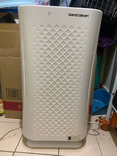 (Category: ) located in . Submitted by ad0ptmel (Listing ID 1303118868, Image 1). Description: .