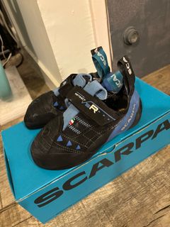 (Category: ) located in . Submitted by closet_clutter (Listing ID 1303230181, Image 1). Description: .