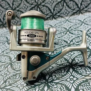 SHIMANO HOLIDAY SPIN 3000 Series Spinning Reel Made in Malaysia - PreOwned