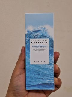 Skin1004 Hyalu-Cica Water-Fit Sunscreen Serum