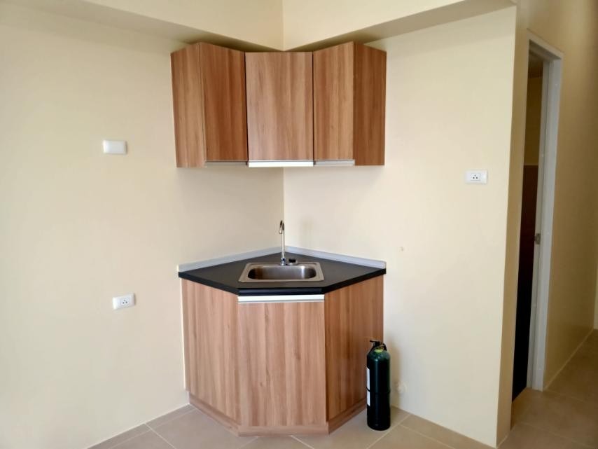 (Category: ) located in . Submitted by ninoc (Listing ID 1303100670, Image 1). Description: .