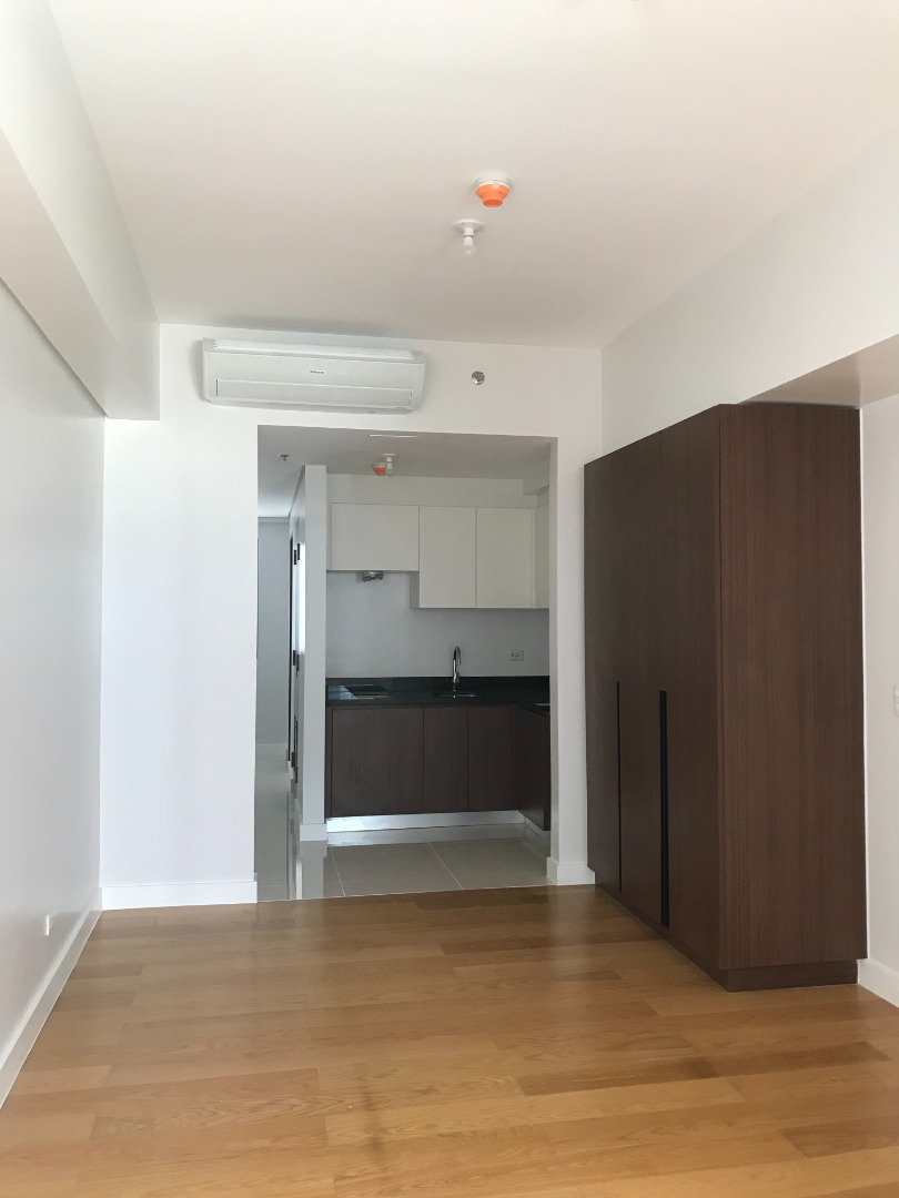 (Category: ) located in . Submitted by shi_properties (Listing ID 1303186252, Image 1). Description: .