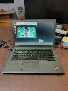 Thinkpad Core i5 8gb ram 128gb ssd 14inch screen good battery ready to use no issue