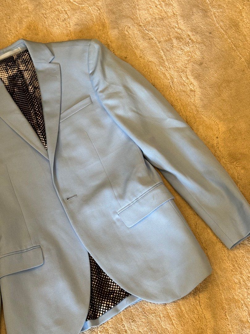 Topman Coat and Pants Formal Wear (Category: Sets & Coordinates) located in Makati City. Submitted by arjayv (Listing ID 1303090705, Image 2). Description: Sold as set Needs Dry Cleaning for the Coat. Size UK34/EUR86cm - Coat Size 30 Fit to Waist - Pants Shipping via lalamove/grab Location : Taguig.