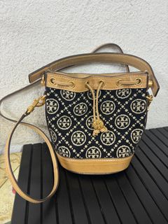 （分類：）位於 。 由 ddtto 提交（商品編號 1303204485，圖片 1）。簡介： 。