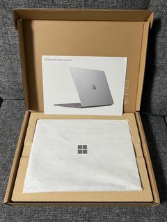 UltraBook Microsoft SurFace LapTop 4 Core i7 16GB RAM 512GB SSD 13.5-inch 11Th Gen Tiger-Lake
