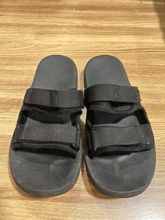 Uniqlo 2-Strap Belt Sandals