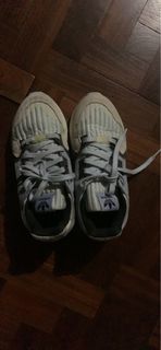 Used Adidas Torsion shoes