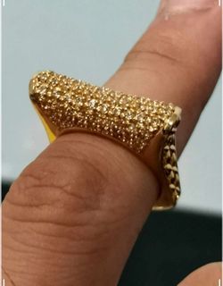 Women's Gold Cylindrical Designed Fashion Jewelry Ring