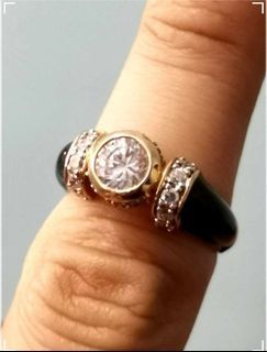 Women's Peripheral Silver with Centered Gem Fashion Jewelry Ring