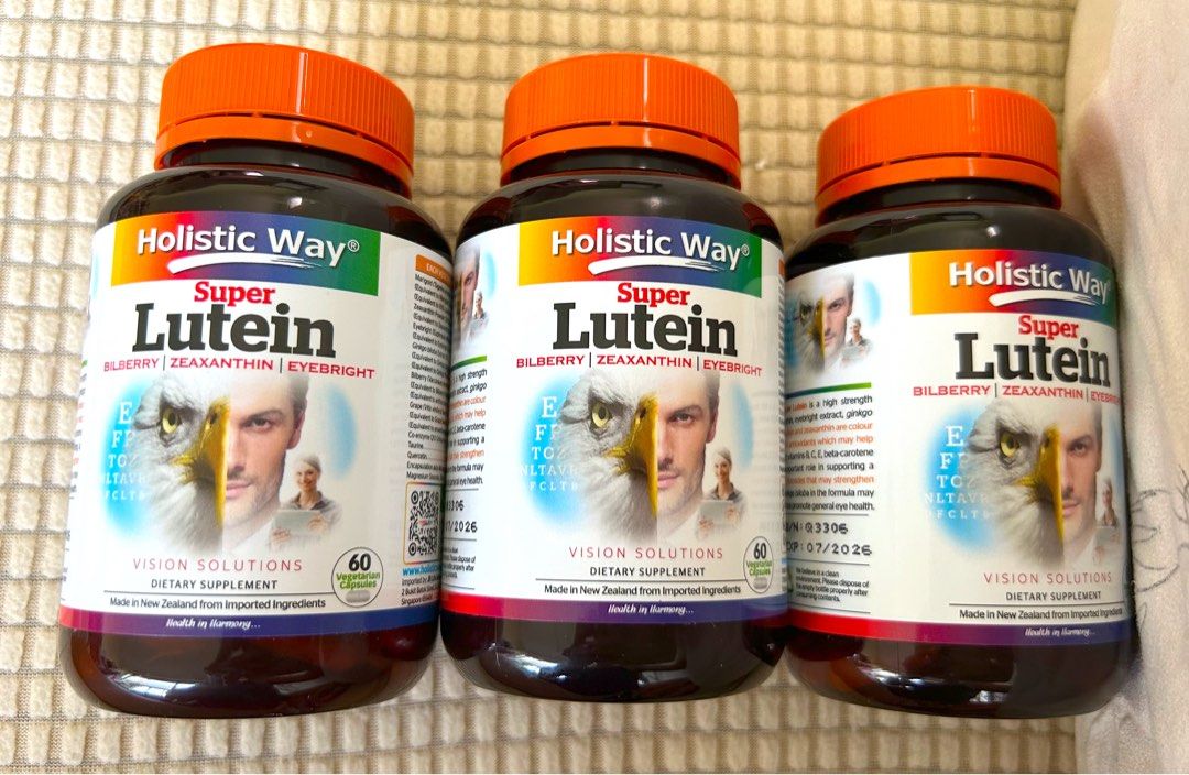 180 capsules brand new Holistic Way Super Lutein (Vegetarian Capsules) (Category: Vitamins & Supplements) located in Singapore. Submitted by clementilee (Listing ID 1303285267, Image 1). Description: Brand new sealed 3 bottles X 60 capsules Total 180 capsules Expiry 07/2026 Product of New Zealand Price non negotiable Can meet up to deal Pls add $5 for doorstep delivery No trades/ no mailing .