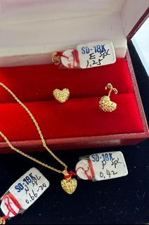18K Saudi Gold heart necklace and earrings