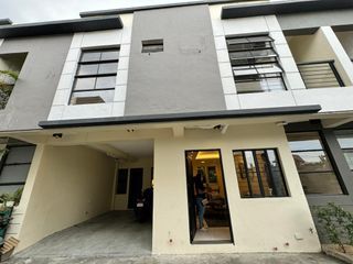 3BR TOWNHOUSE in Congressional Quezon City
Near S&R Congressional