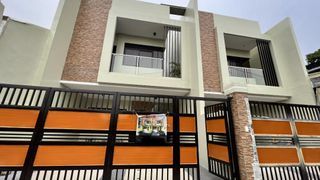 4 Bedroom Duplex HOUSE AND LOT FOR SALE in Rancho Marikina