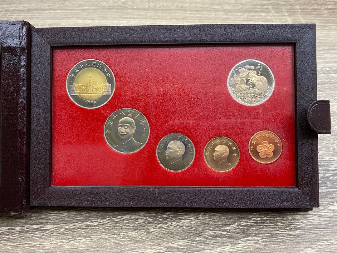 85年新台幣硬幣精鑄版鼠年生肖幣, 書籍、休閒與玩具, 收藏、紀念品, 錢幣、紙鈔在旋轉拍賣