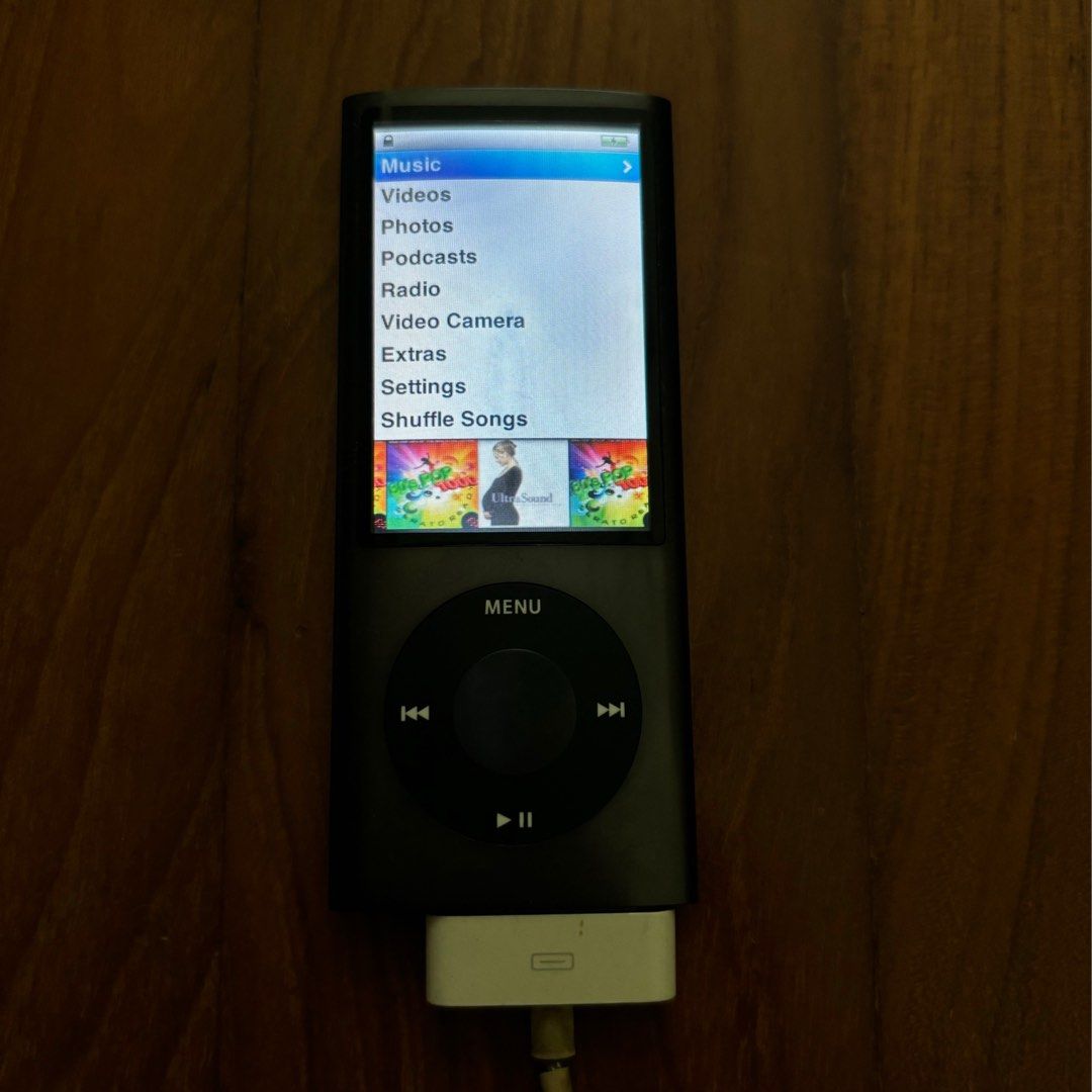 iPod 控え目 nano 5世代 16GBシルバー バッテリー交換済作動品