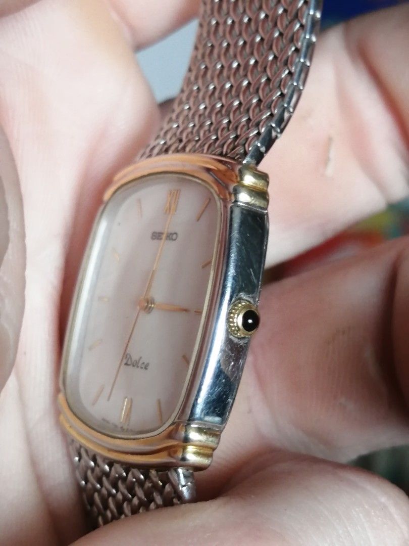 AUTHENTIC VINTAGE SEIKO DOLCE SILVER QUARTZ WATCH 26.5mm by 30mm Men s Fashion Watches Accessories Watches on Carousell