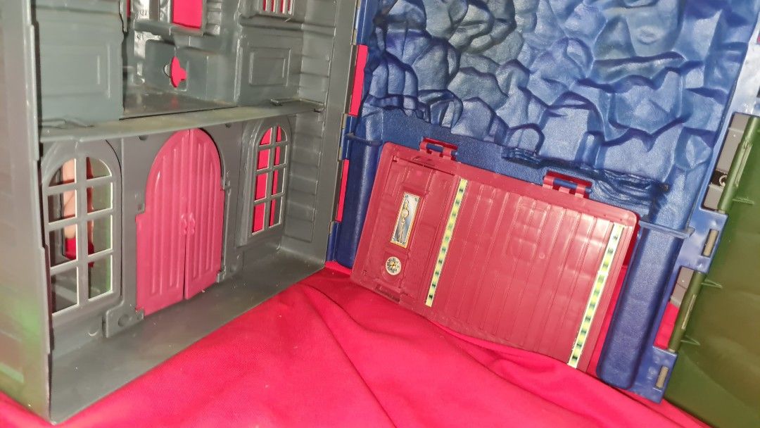 Batman forever batcave batman command center, Hobbies & Toys, Toys ...