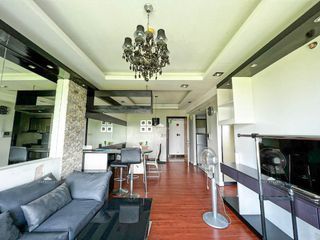 BELOW ZONAL VALUE + PARKING! One Bedroom Condo Unit facing Golf-course for sale in Bellagio Towers, BGC, Taguig