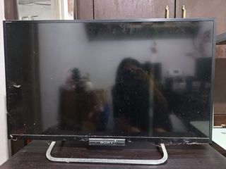 a *very* broken tv