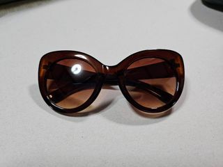 Brown cat eye shades