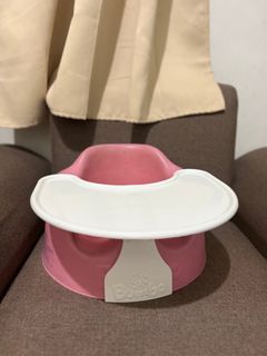 Bumbo seat with table tray
