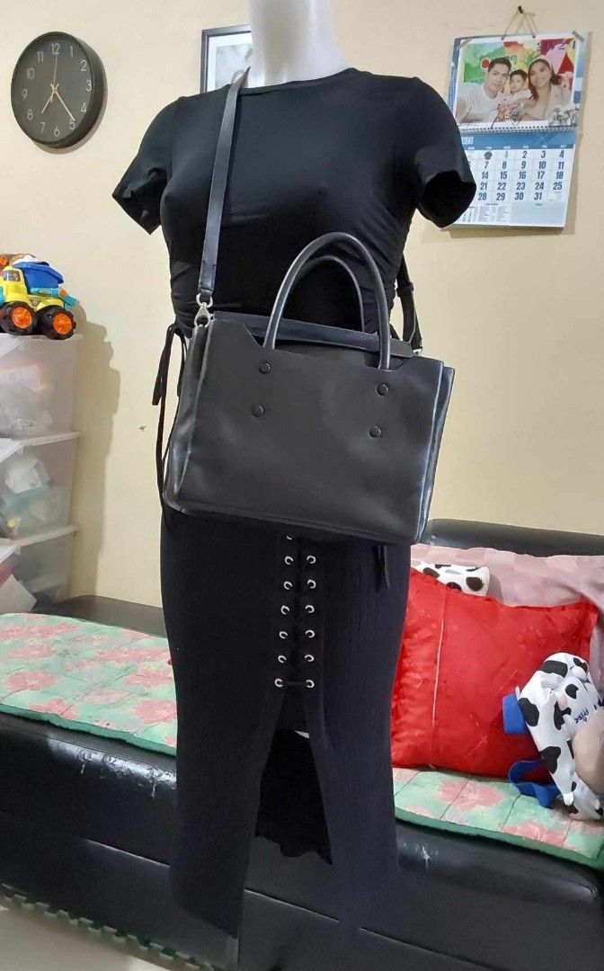 Calvin klein dust bag Women s Fashion Bags Wallets Cross body Bags on Carousell