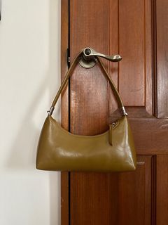 Camel Leather Baguette Bag