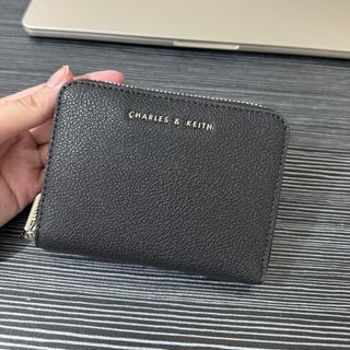 Charles & Keith Basic Square Wallet in Black