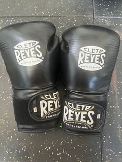 Cleto Reyes Training Gloves with Hook and Loop Closure 14 oz