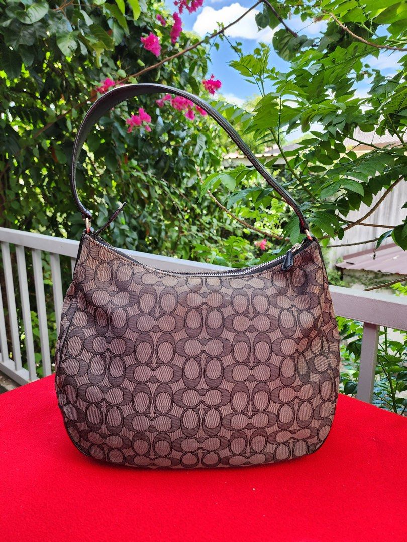 Authentic Coach Zip Shoulder Bag In Signature Jacquard Luxury Bags Wallets on Carousell