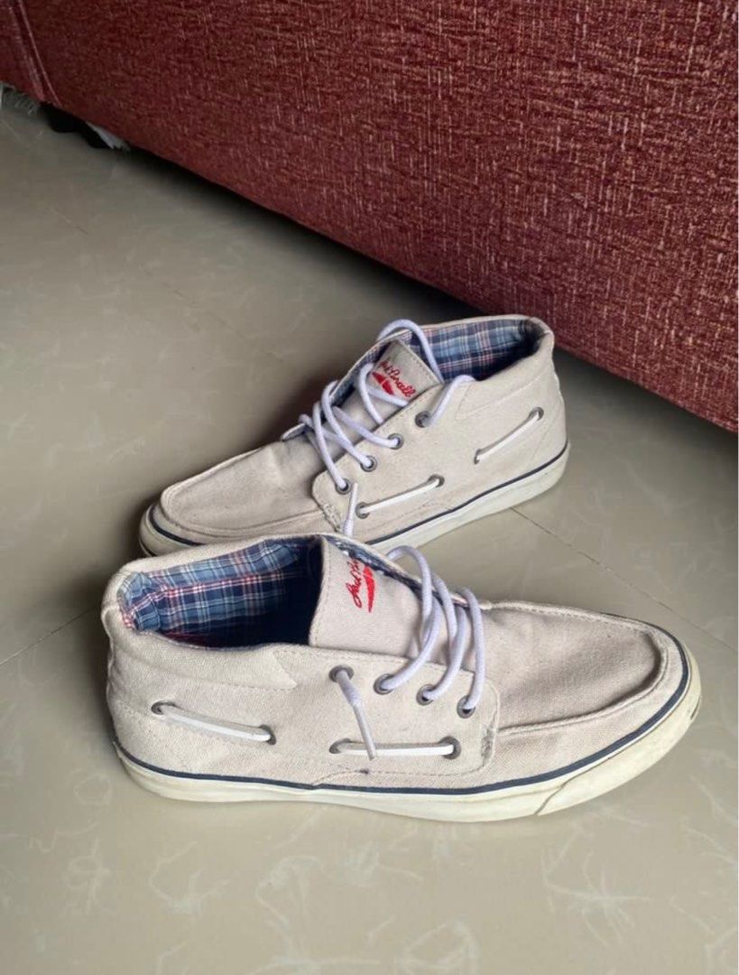 Converse Jack Purcell sneakers for mens (Category: Sneakers) located in Cainta. Submitted by p3spreloved (Listing ID 1303330391, Image 2). Description: Size 9US VGUC Payment via Gcash.