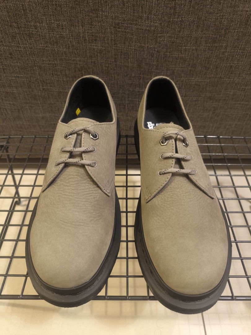 Dr martens 146 milled smooth discount