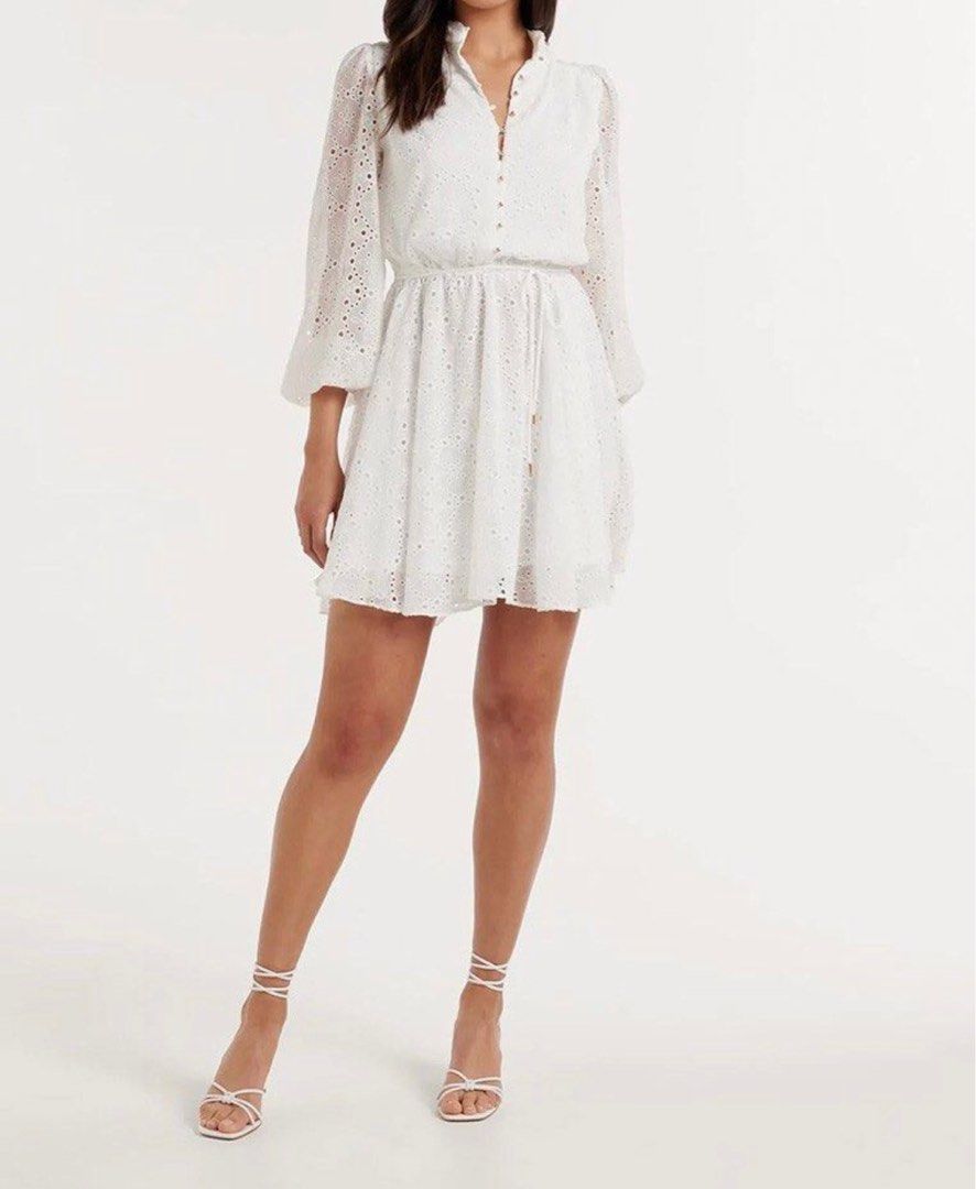 Ever New White Long Sleeves Dress (Category: Dresses) located in Muntinlupa City. Submitted by ginv06 (Listing ID 1303289033, Image 2). Description: Brand new. Never washed. Never worn.