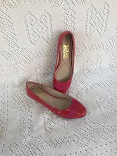 Ferragamo  Pink  Patent Leather  Flat Shoes Size 6